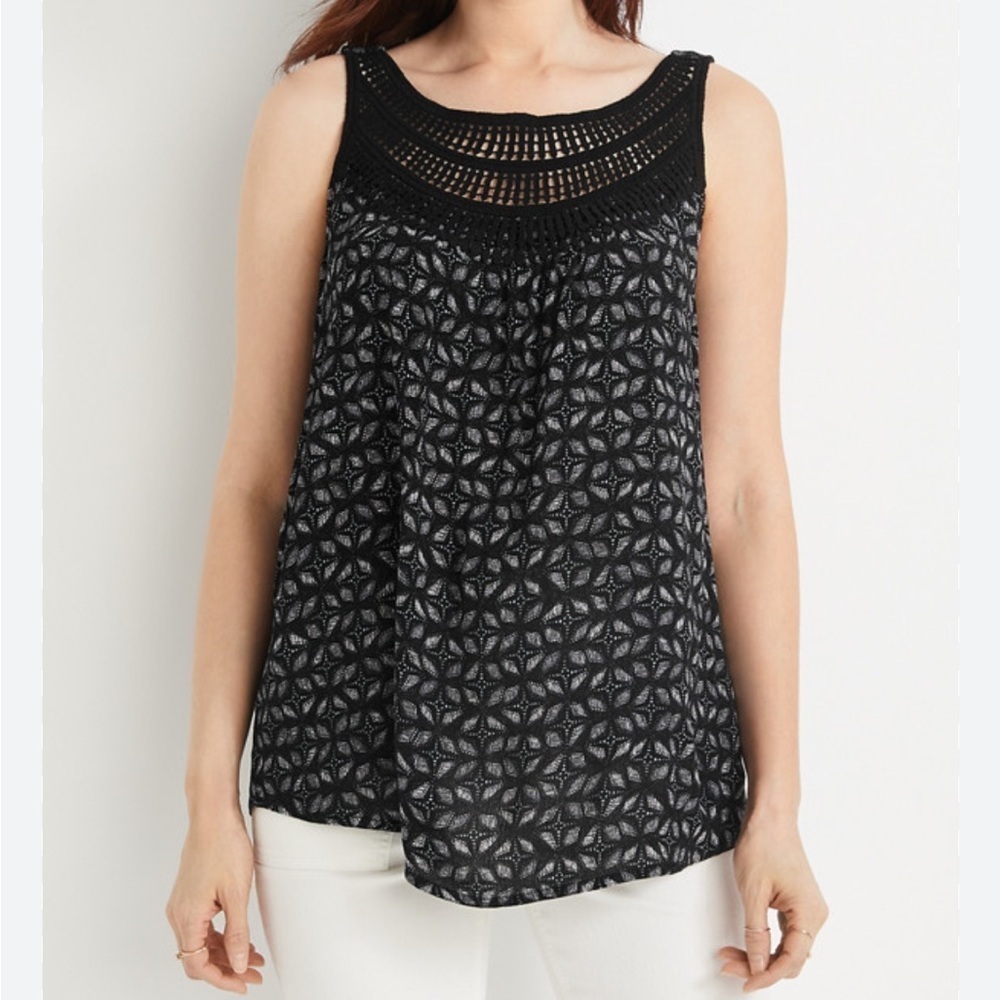 Maurices Black/White Crochet Geo Print Tank Top Size 0X